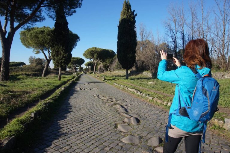 Passeggiata sull'appia Antica da Roma a Ciampino