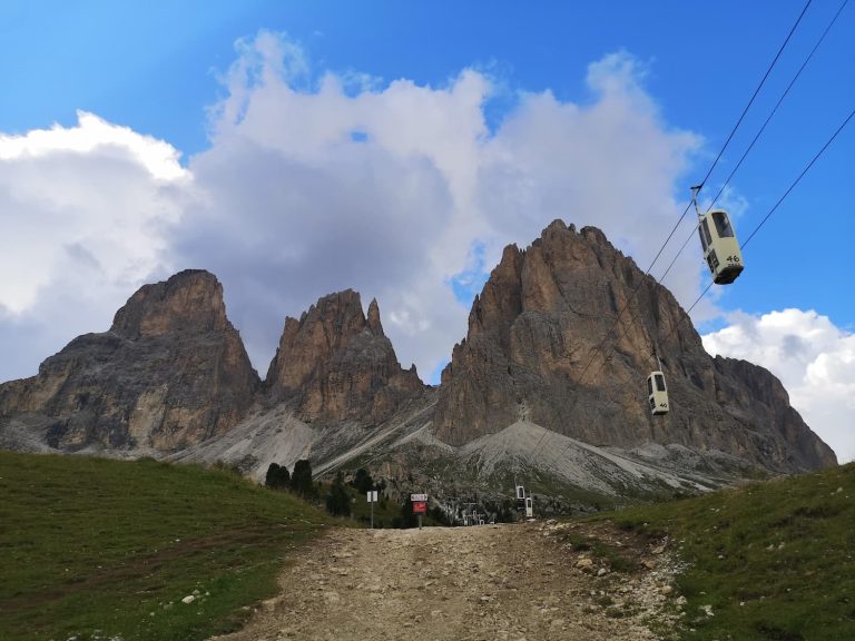 Escursione al Sassolungo e Sassopiatto attraverso la forcella 9 Sassolungo e Sassopiatto